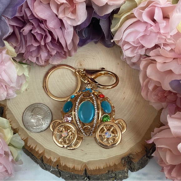 Cinderella’s Royal Blue & Gold Crystal Carriage Keychain - Picture 10 of 11